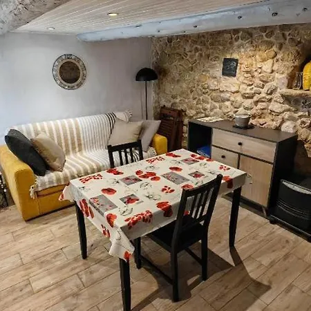 Le Cabanon De Vally